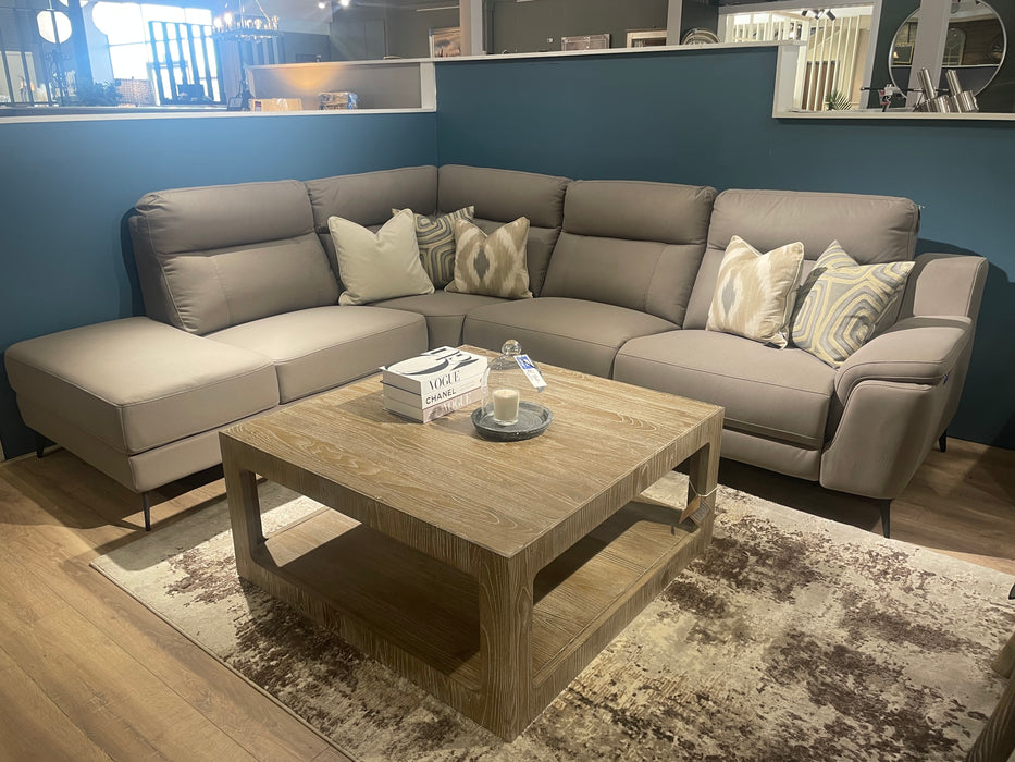 Chloe Corner Group