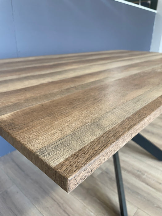 Elson 1.6 Dining Table