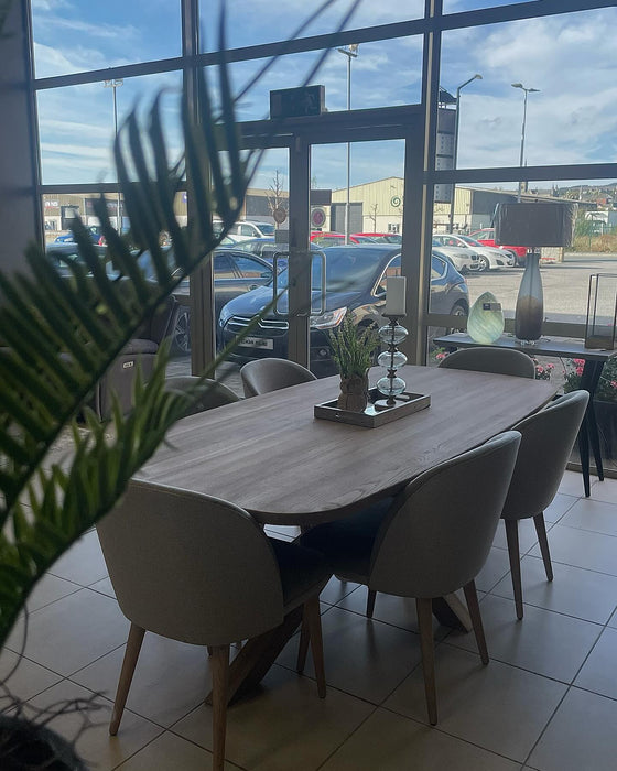 Alcor Dining Table