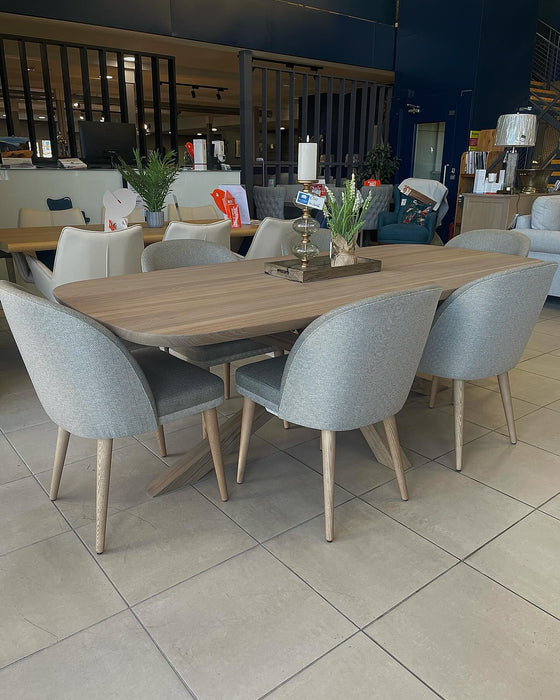 Alcor Dining Table